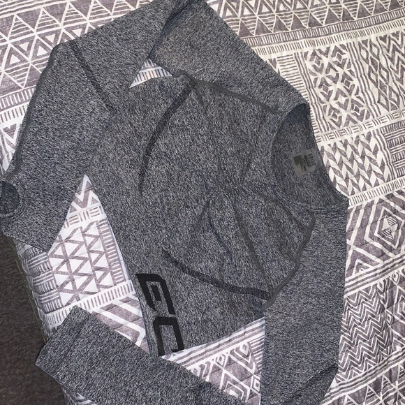 ECHT Long Sleeve Crop Top - Picture 3 of 3